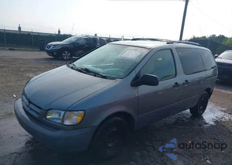 2000 Toyota Sienna Le z USA, uszkodzony, nr VIN 4T3ZF13C4YU209962